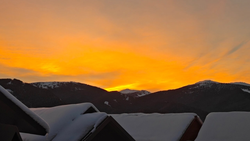 吉克普林雪季开局强劲 7.1万游客赴雪乡享美景滑“粉雪”