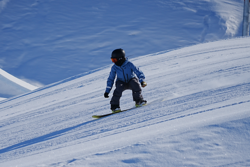 【图说新疆】阿勒泰的春日限定：当江南花红柳绿，这里正滑出“丝绸银光”