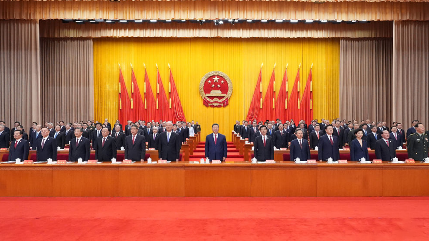 新华图讯丨习近平出席新疆维吾尔自治区成立70周年庆祝大会