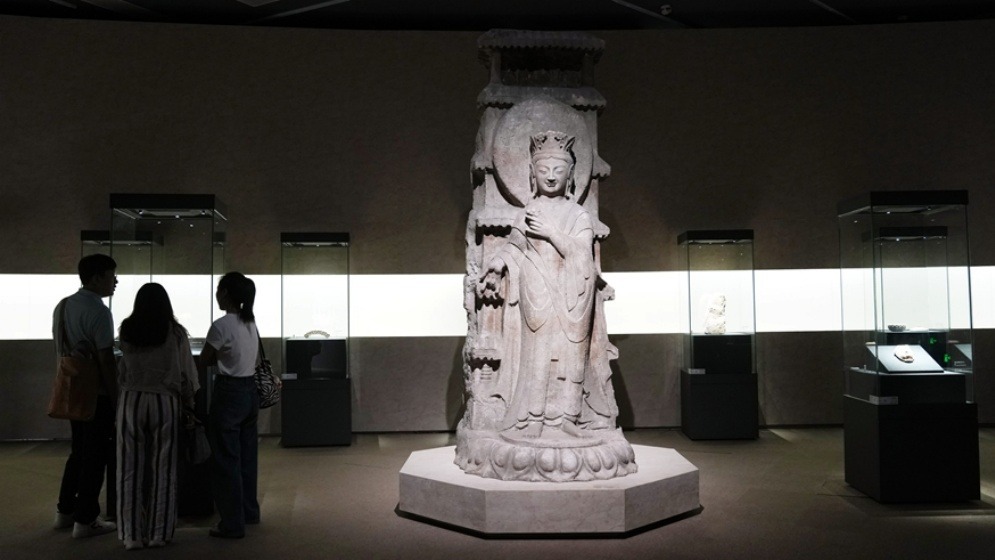 “云海相望——云冈石窟艺术特展”在沪开幕