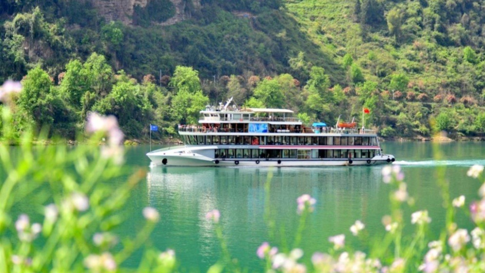 清明出游正当时