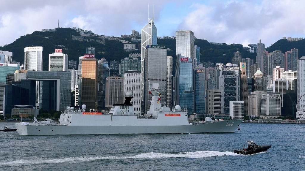 海军舰艇编队抵达香港