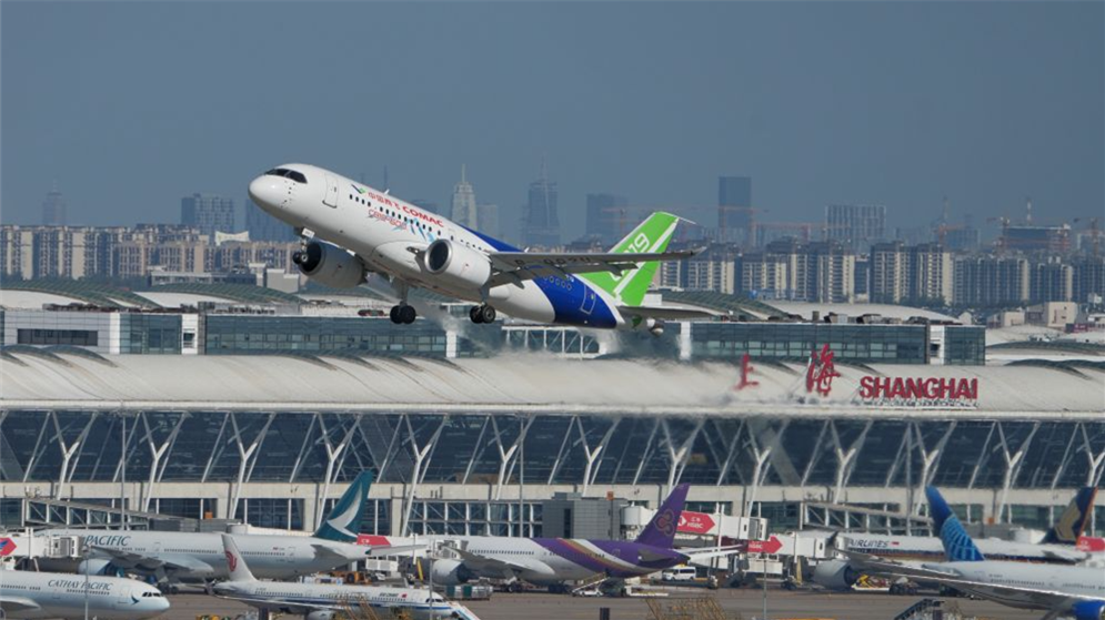 C919飞机高原型完成首次飞行试验