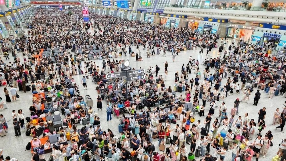 中秋国庆假期运输火车票今起开始发售