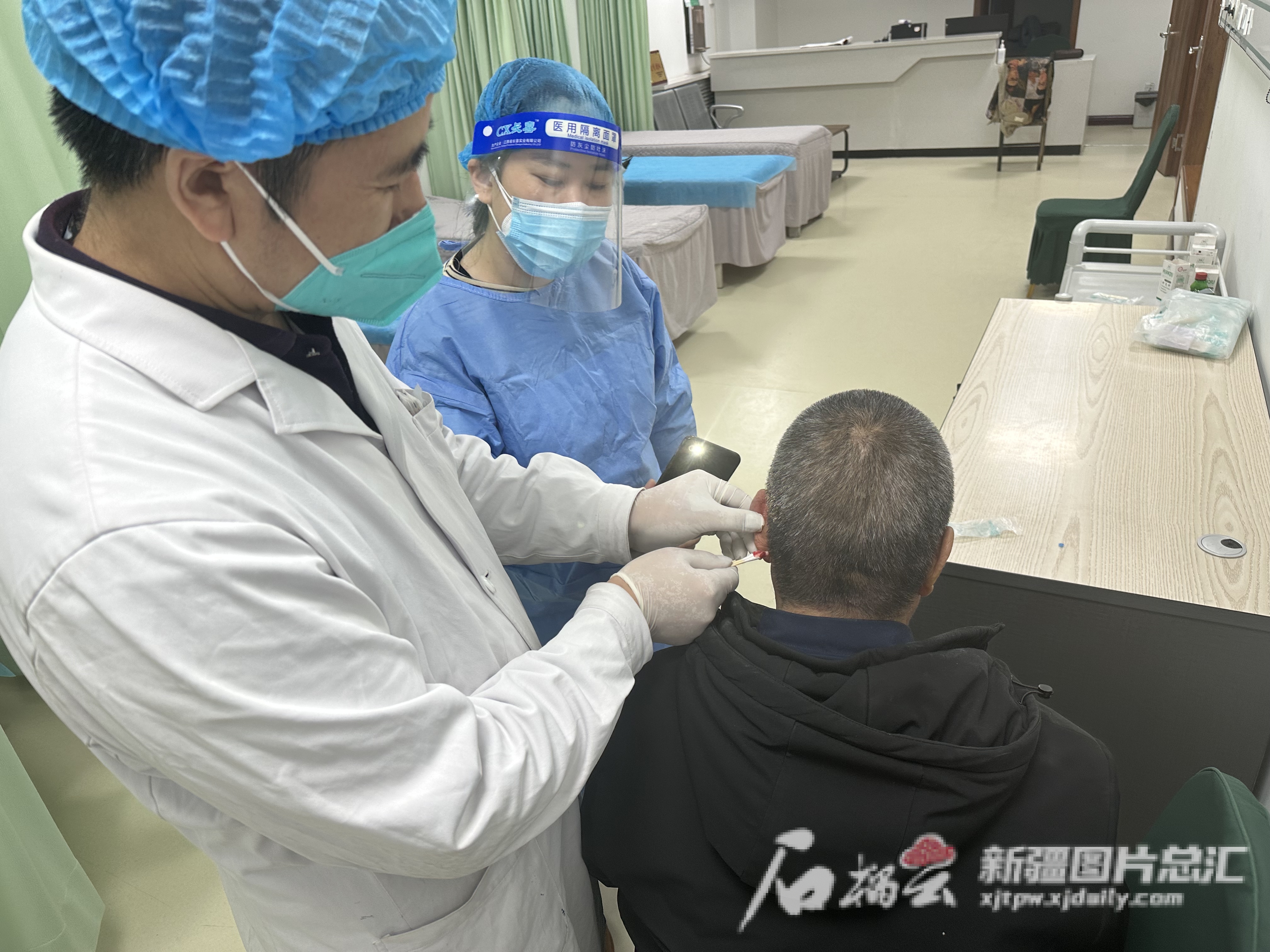请输入图片描述
