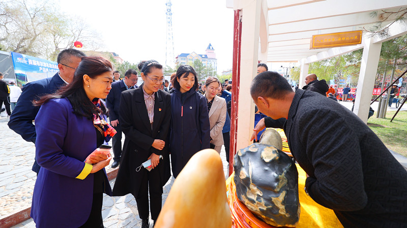 mmexport1683636064406