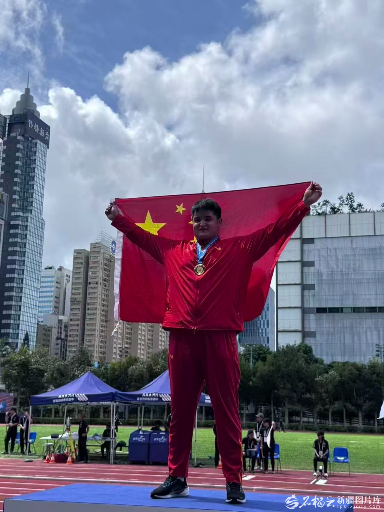 mmexport1759033524140